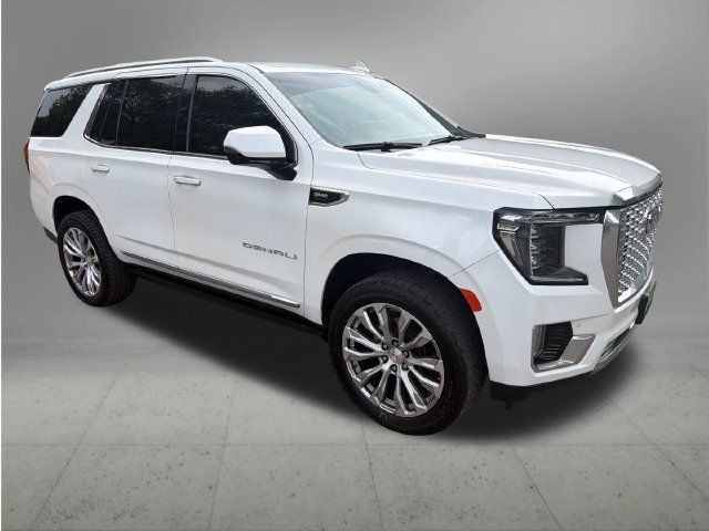 Used 2021 GMC Yukon Denali w/ Denali Premium Package AWD/4WD image 7