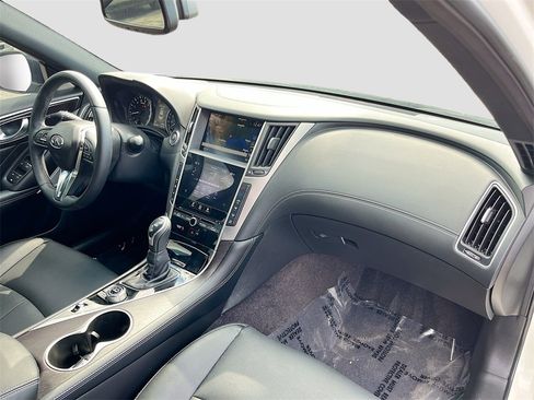 Used 2024 INFINITI Q50 Sensory image 30