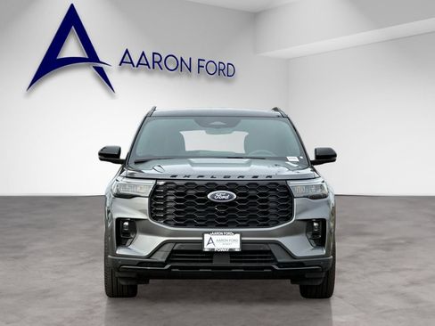 New 2026 Ford Explorer ST-Line w/ ST-Line Street Pack image 9