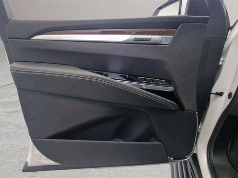 Used 2025 Cadillac Escalade Sport Platinum w/ LPO, ONYX Package image 30