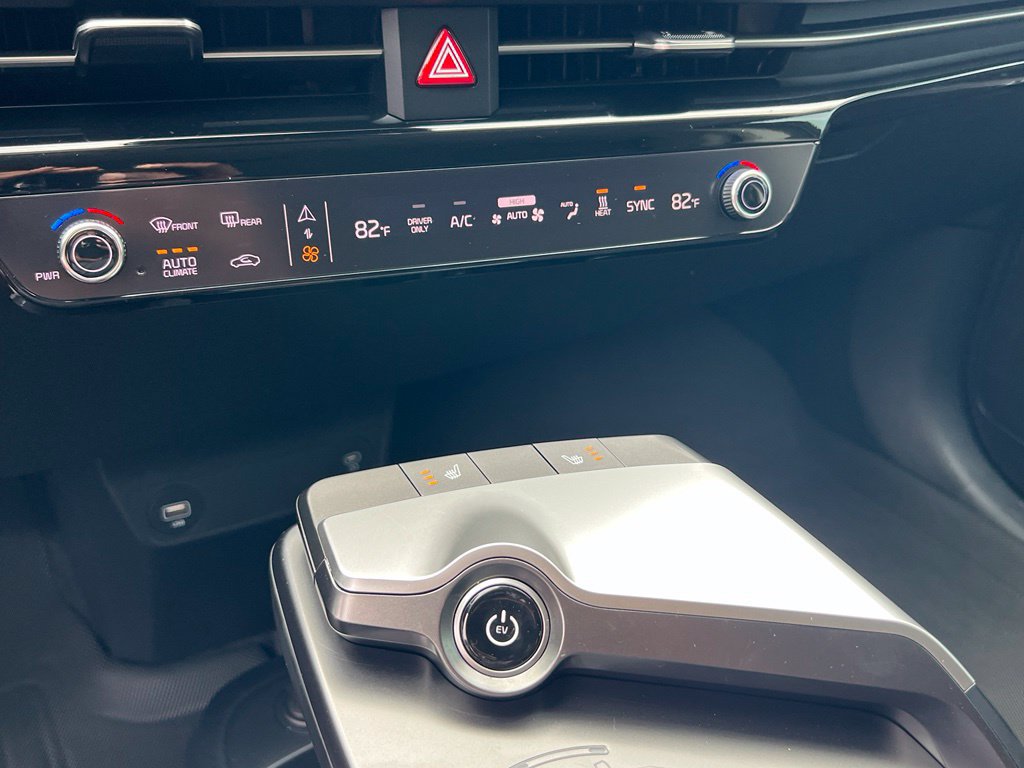 Certified 2024 Kia EV6 Light RWD image 23