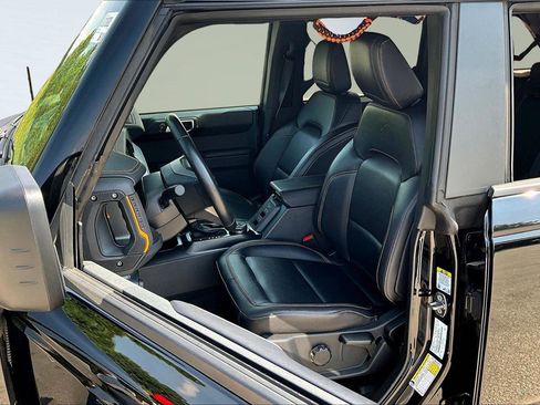 Used 2024 Ford Bronco Badlands image 14