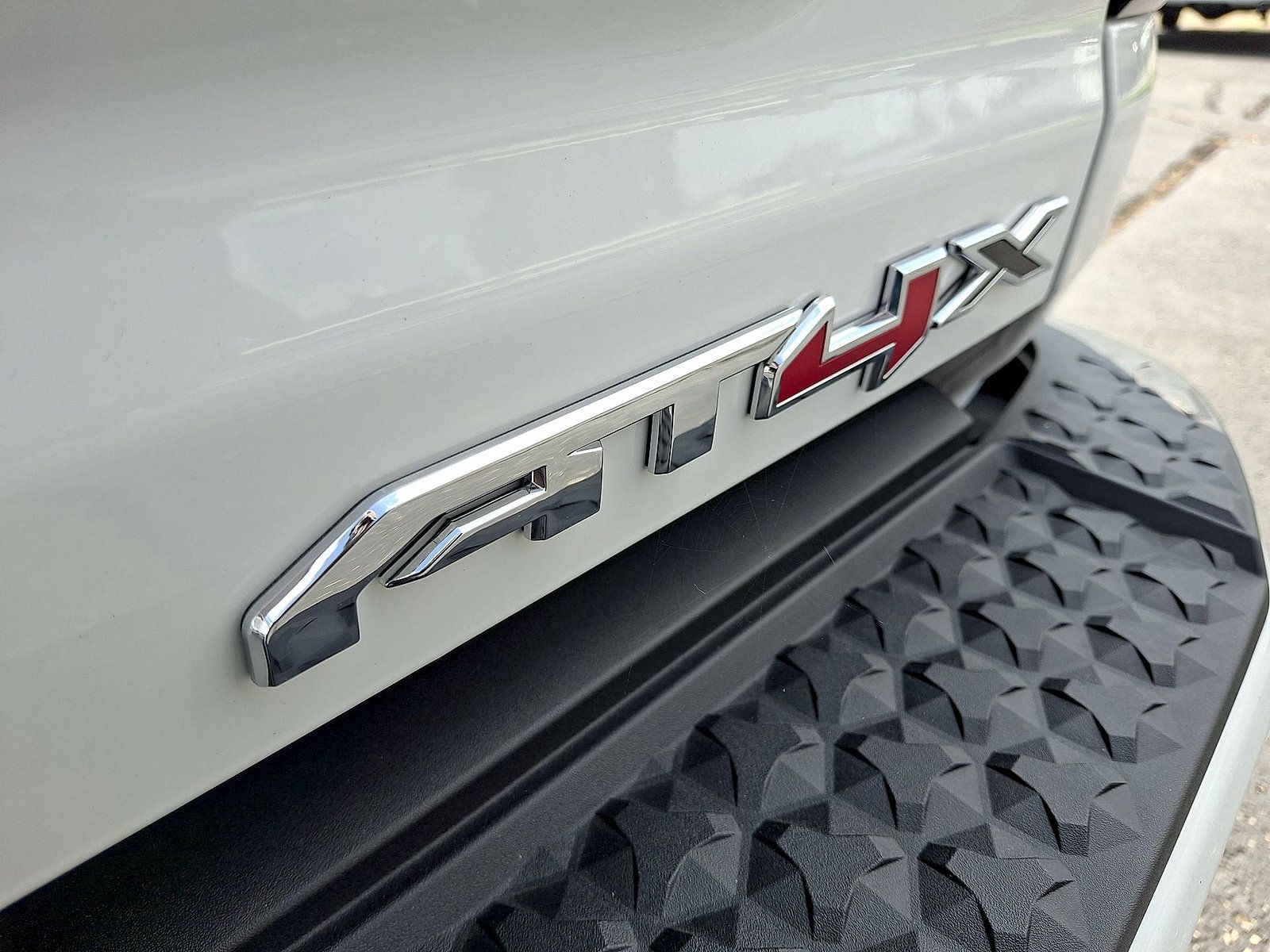New 2025 GMC Canyon AT4 w/ AT4X Package AWD/4WD image 19