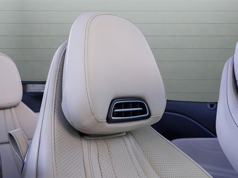 Used 2024 Mercedes-Benz CLE 300 4MATIC Cabriolet image 80