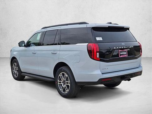 New 2026 Ford Expedition Active RWD image 9