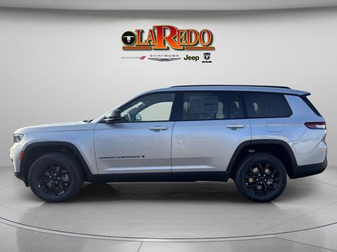 New 2025 Jeep Grand Cherokee L Altitude image 4