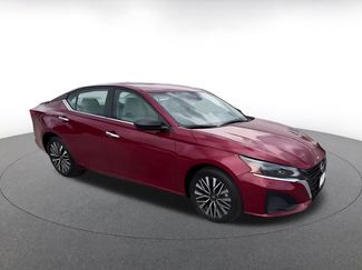 Used 2025 Nissan Altima 2.5 SV FWD video 2