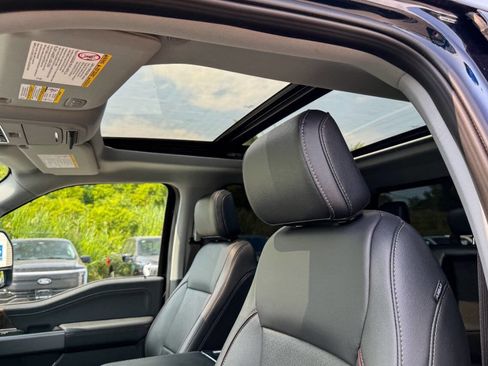 Used 2024 Ford F250 Lariat w/ Black Appearance Package image 17