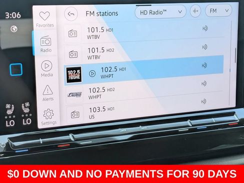 Used 2025 Volkswagen Atlas SE FWD image 19
