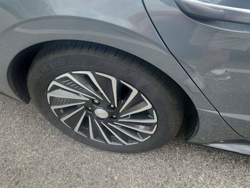 Used 2023 Hyundai Sonata Limited FWD image 3