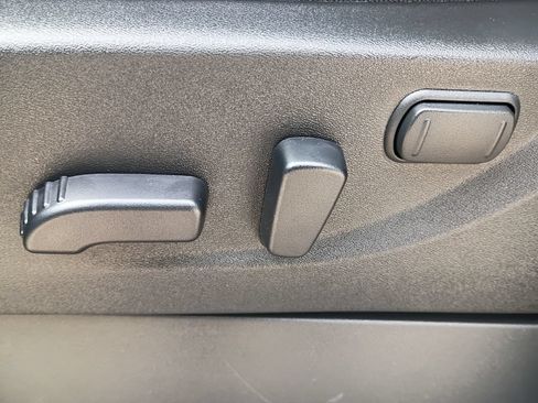 New 2026 Nissan Frontier SV w/ SV Convenience Package RWD image 22