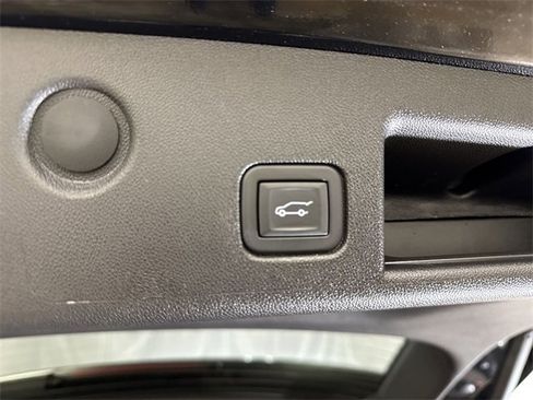 Used 2024 Chevrolet Equinox LT w/ LPO, Floor Liner Package image 24