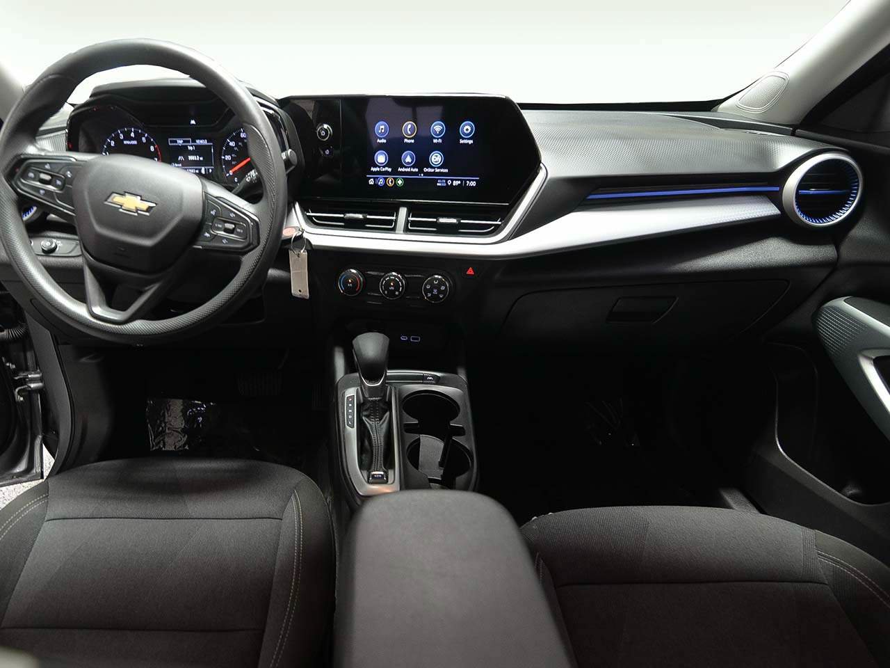 Used 2025 Chevrolet Trax LS FWD image 12