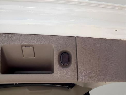 Used 2016 GMC Yukon XL SLT RWD image 37