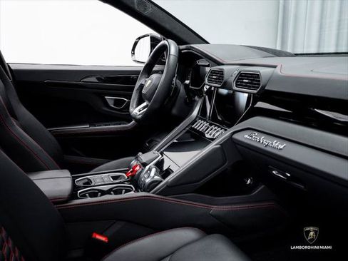 Used 2023 Lamborghini Urus S AWD/4WD image 37