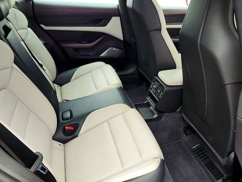 Used 2024 Porsche Taycan 4S image 28