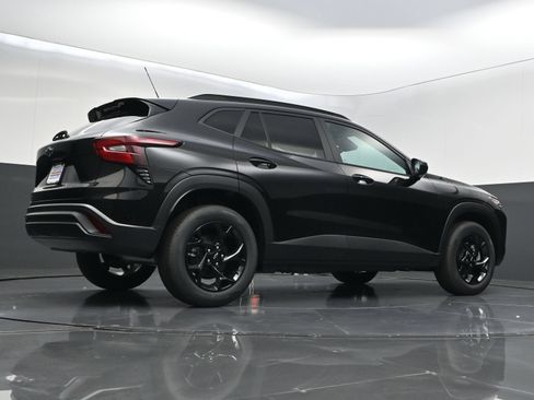 New 2026 Chevrolet Trax LT w/ Midnight Edition FWD image 41