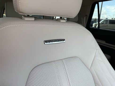 Used 2024 Ford Expedition Max Platinum image 32