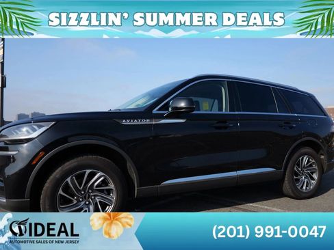 Used 2023 Lincoln Aviator AWD image 4