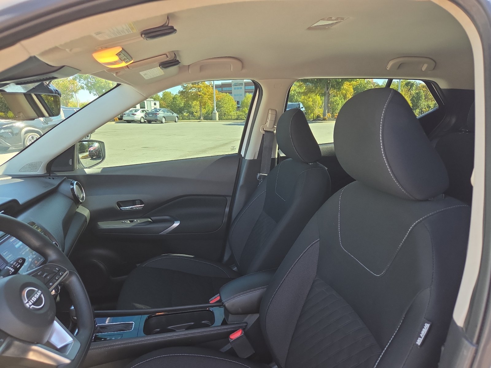 Used 2023 Nissan Kicks SV w/ Interior Electronics Package FWD image 13