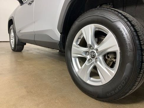 Used 2019 Toyota RAV4 XLE w/ Convenience Package image 15