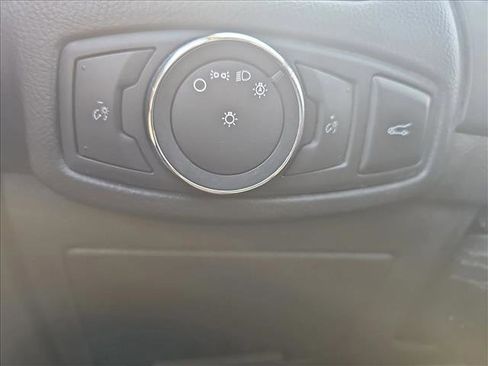 Used 2018 Ford Edge SEL image 24