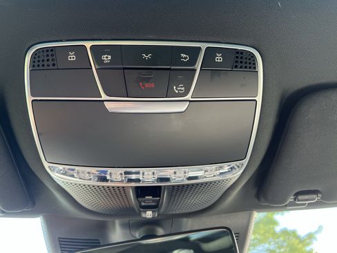 Used 2020 Mercedes-Benz S 450 Sedan w/ Premium Package image 28