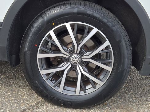 Used 2021 Volkswagen Tiguan S AWD/4WD image 10