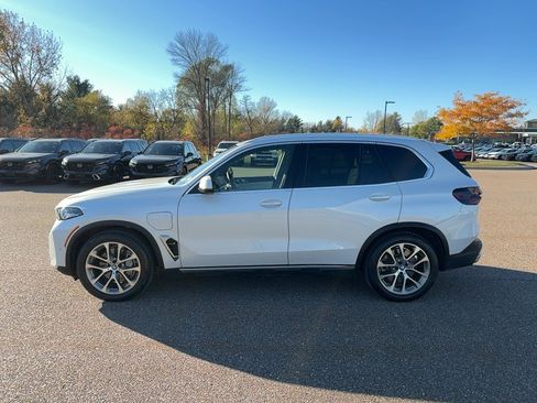 Certified 2024 BMW X5 xDrive50e image 8