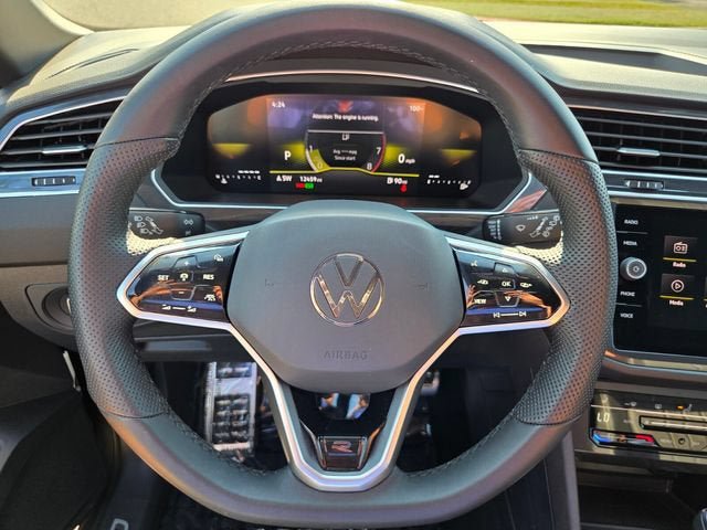 Used 2024 Volkswagen Tiguan SE R-Line w/ MDO Package, Three-Row FWD image 31
