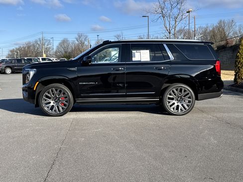 Used 2026 GMC Yukon Denali Ultimate w/ LPO, Floor Liner Package image 7