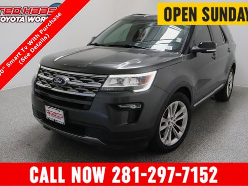 Used 2018 Ford Explorer XLT w/ Equipment Group 202A image 1