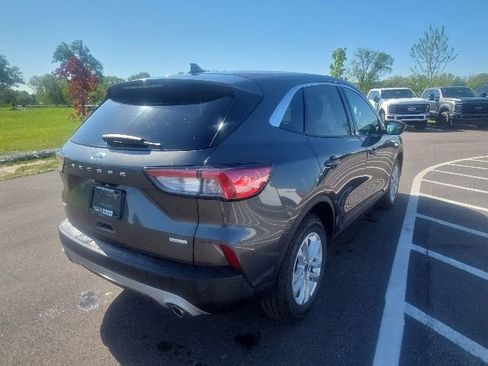Used 2020 Ford Escape SE FWD image 8