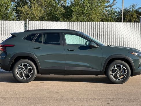 New 2026 Chevrolet Trax LT w/ Driver Confidence Package image 3