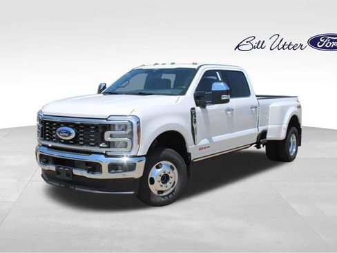 New 2026 Ford F350 King Ranch w/ Chrome Package AWD/4WD image 1