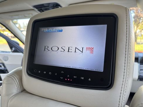 Used 2013 Land Rover Range Rover HSE AWD/4WD image 35