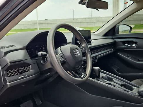 Used 2023 Honda Accord LX image 10