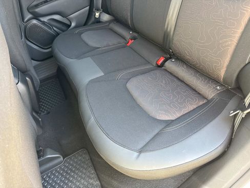 Certified 2023 Jeep Renegade Latitude AWD/4WD image 12