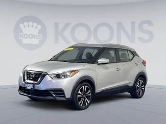 Used 2020 Nissan Kicks SV image 1