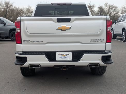 Used 2021 Chevrolet Silverado 1500 High Country w/ Technology Package image 4