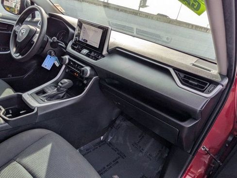 Used 2024 Toyota RAV4 LE image 6