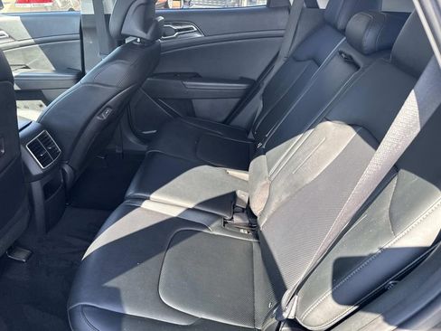 Used 2023 Kia Sportage EX image 15