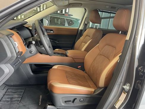 Used 2026 Nissan Pathfinder Platinum w/ Cargo Package AWD/4WD image 11
