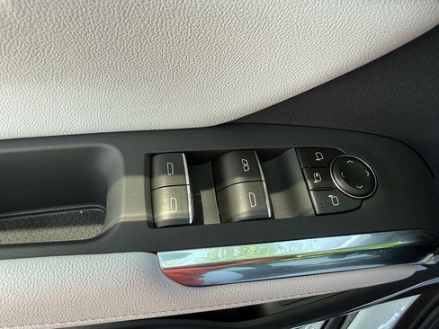 New 2026 Chevrolet Traverse High Country w/ LPO, Floor Liner Package FWD image 33