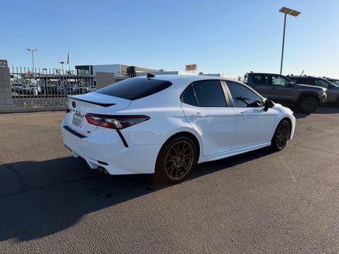 Used 2023 Toyota Camry SE FWD image 6