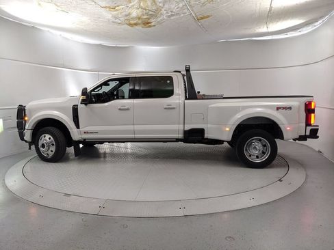Used 2026 Ford F450 Platinum w/ FX4 Off-Road Package AWD/4WD image 5