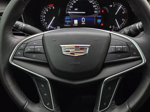 Used 2018 Cadillac XT5 Luxury w/ Driver Awareness Package image 17
