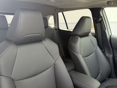 New 2026 Toyota Corolla Cross XLE image 19