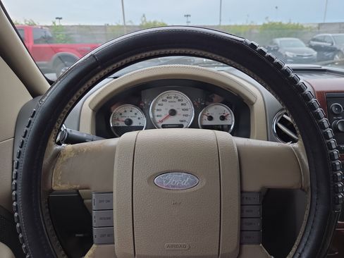 Used 2005 Ford F150 XLT image 16