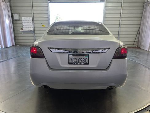 Used 2014 Nissan Altima 2.5 S FWD image 8